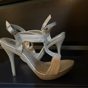 The Perfect Classy Heel